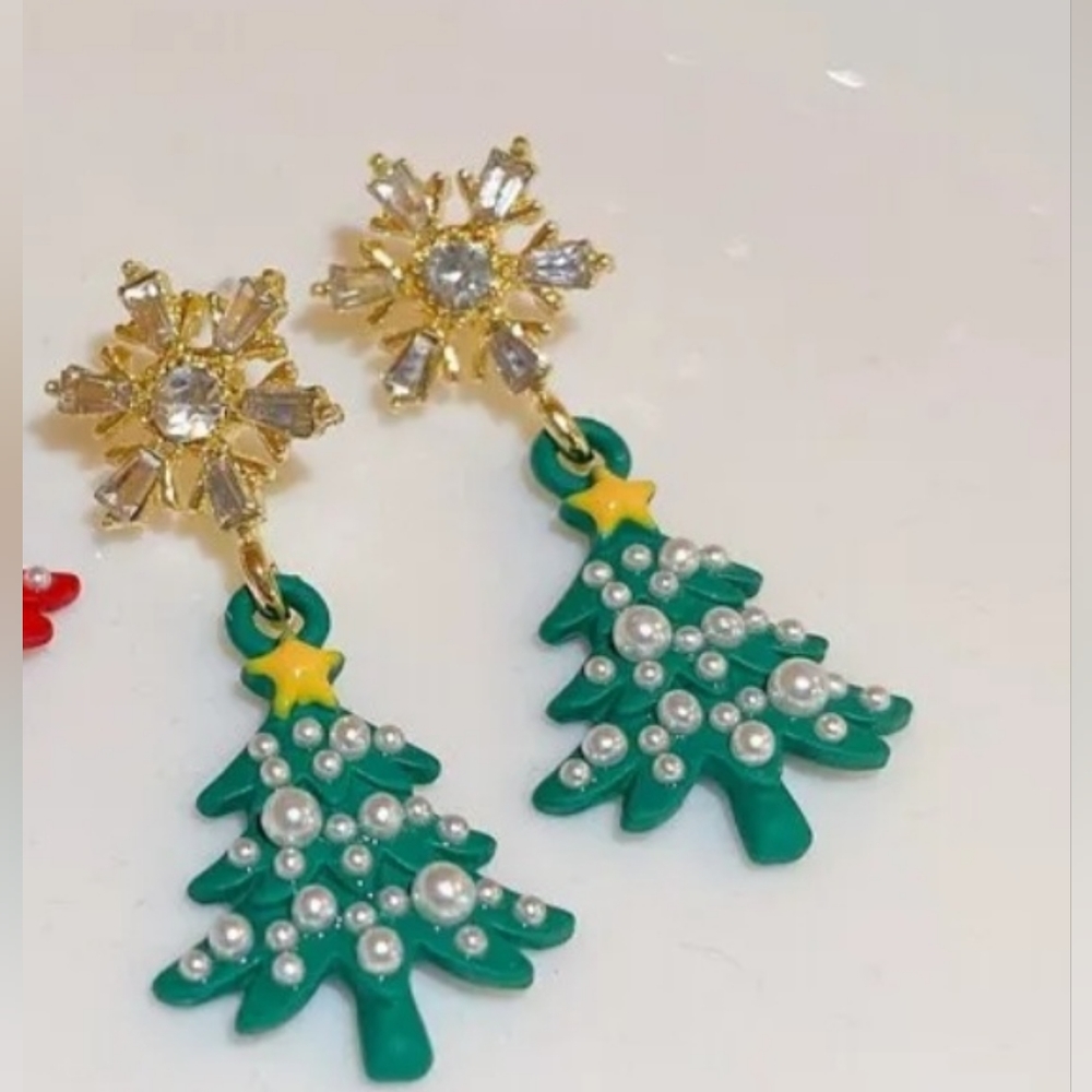 Merry Christmas Earrings 🎅 🎄 ❤️